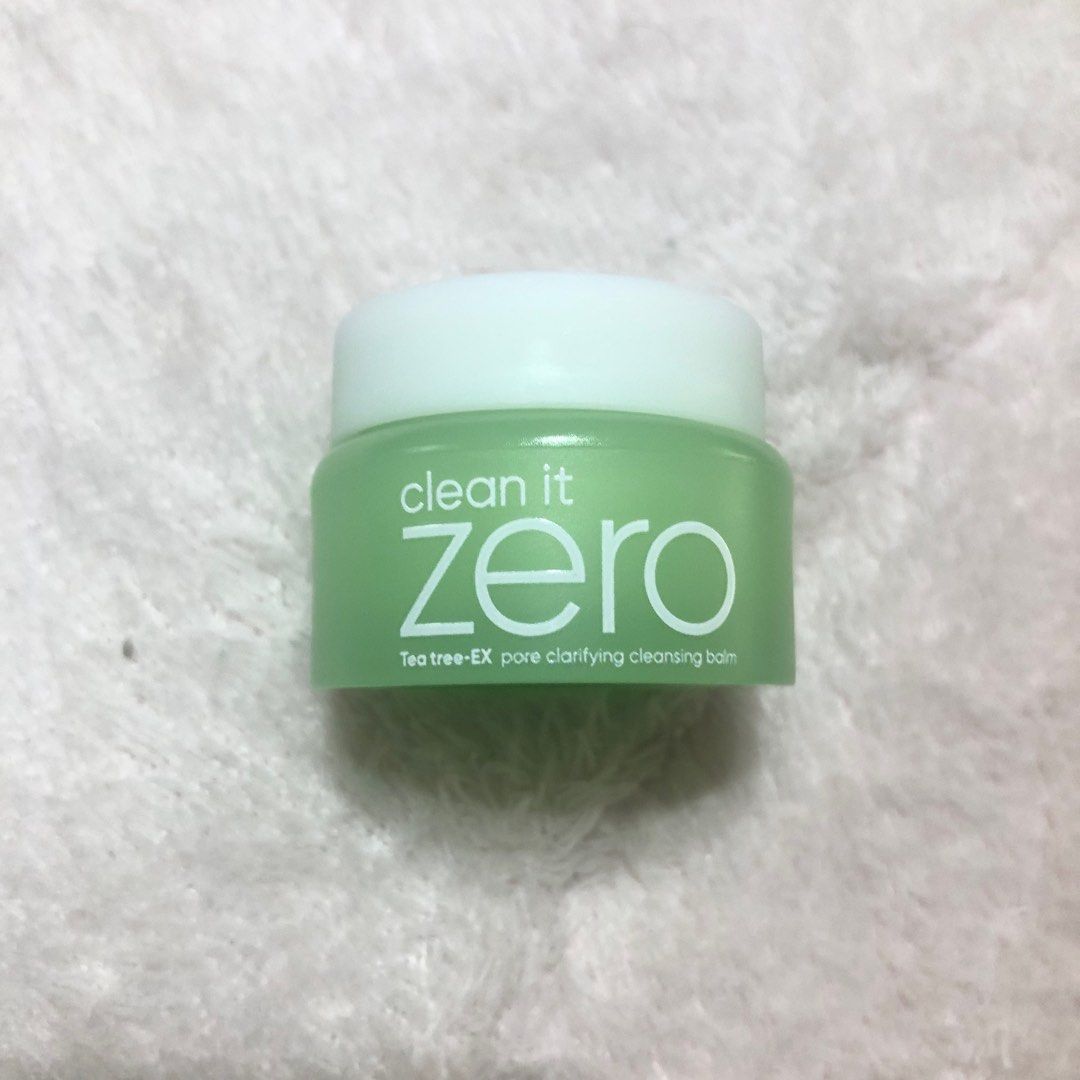 Clean It Zero 7ml (Category: Face Care) located in Mandaue City. Submitted by wyatt_whatevers (Listing ID 1335454065, Image 3). Description: Size: 7 ml Pink - all skin types Purple - sensitive skin Green- acne-prone skin Yellow - dull and dry skin Expiry Date: 2027 Authentic Brand New Unopened.