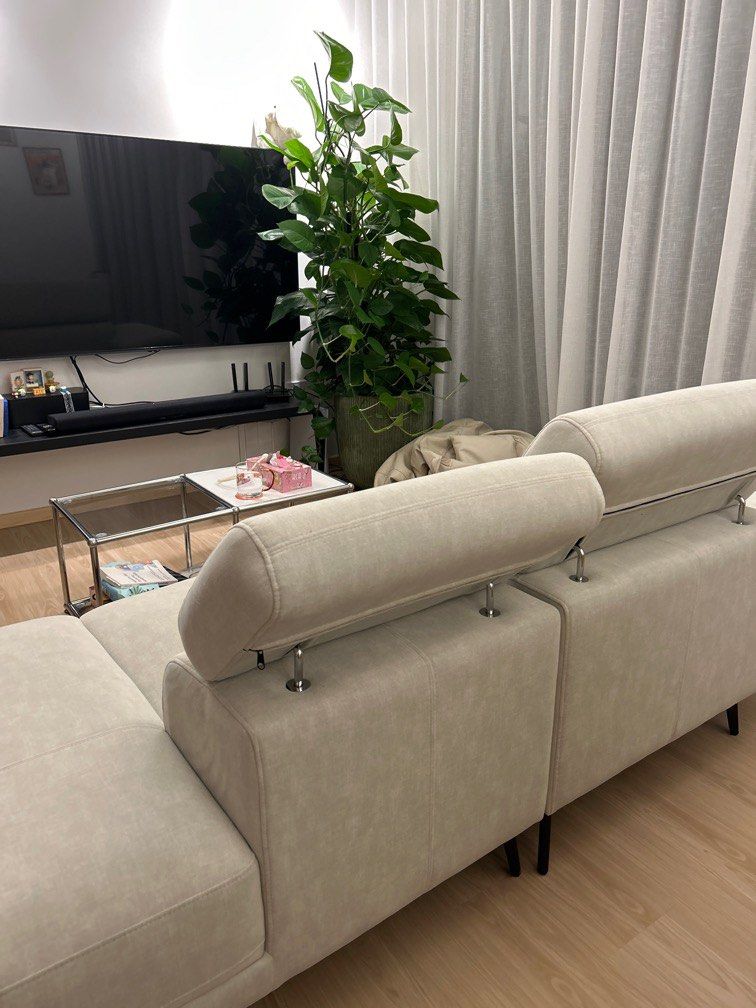 Couch (Category: Sofas) located in Singapore. Submitted by cutieparty (Listing ID 1335575756, Image 3). Description: water and stain resistant. as good as new. bought it for our new house just 3-4 months ago. but a leather couch will really fit our house’s vibes better so I’m letting go of this precious one..