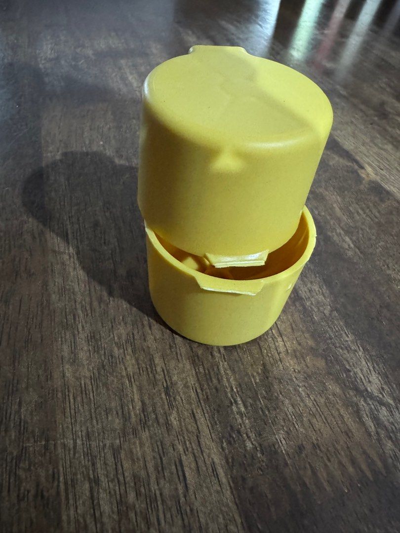 Eggshell Separator (Broken hinge) (Category: Other Kitchenware & Tableware) located in Kuala Lumpur. Submitted by arthurhr93 (Listing ID 1335498281, Image 3). Description: Condition: Brand new with defects (Broken hinge) Price: RM15 (Fixed price) Postage: Free (Whole Malaysia) Note: Once sold, no return/refund request will be entertained #egg #crack #eggshell #shell #opener #cracker #separator #yellow .