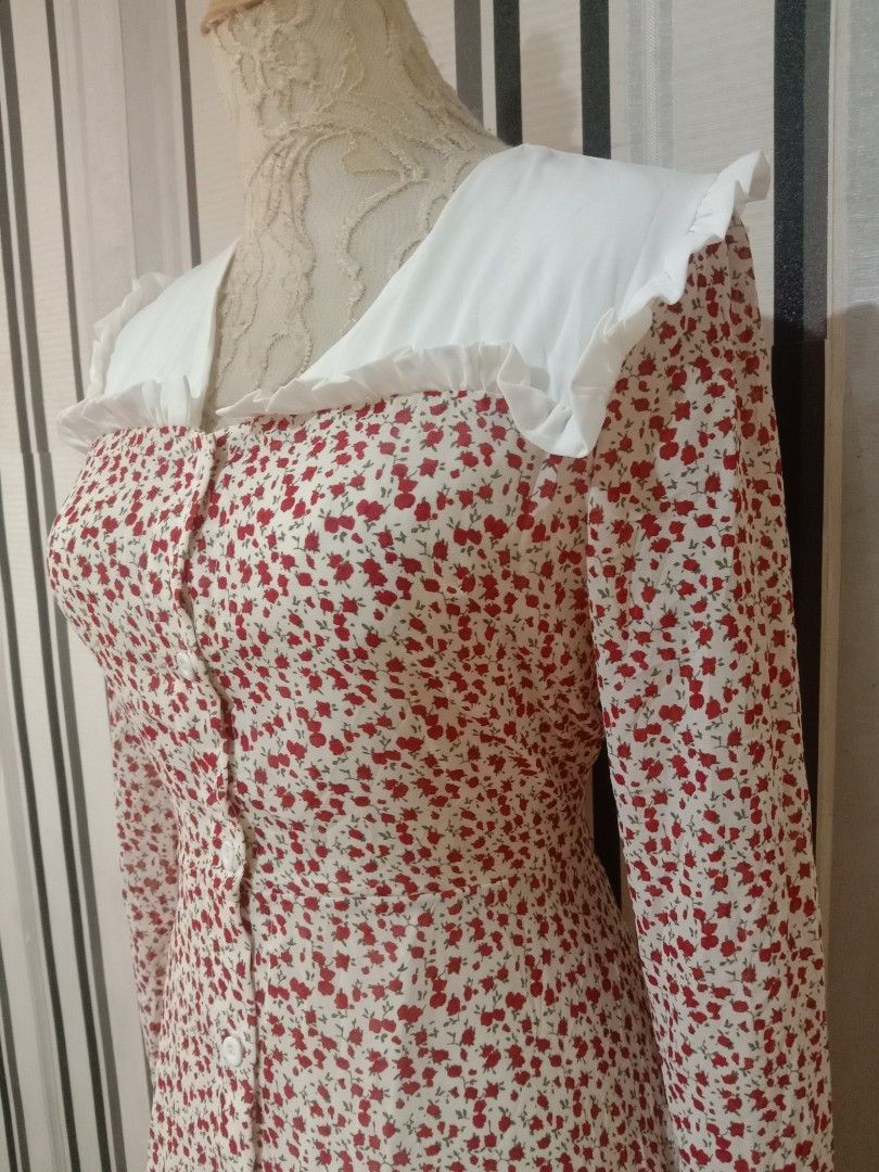 Floral dress (Category: Dresses) located in Kota Kinabalu. Submitted by redrose.closet (Listing ID 1335444235, Image 3). Description: .
