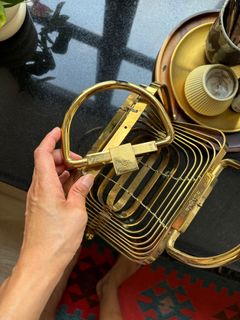 （分類：）位於 。 由 mariac92 提交（商品編號 1335448441，圖片 1）。簡介： 。