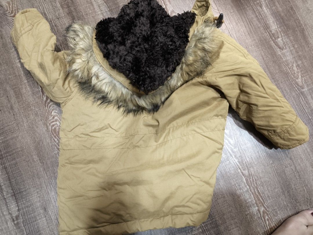 GAP Winter Jacket (Category: Babies & Kids Fashion) located in Singapore. Submitted by queeny16 (Listing ID 1335568645, Image 4). Description: wore once. perfect condition and keeps child warm! looks good too! 💯.