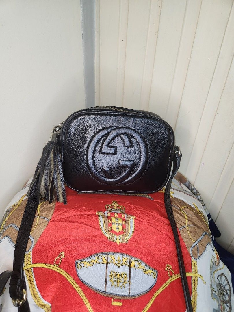 GUCCI SOHO leather SLING CAMERA BAG (Category: Luxury Bags & Wallets) located in Taguig. Submitted by starbucksph (Listing ID 1335456440, Image 1). Description: GUCCI SOHO leather SLING CAMERA BAG coded with QR code #labusell.