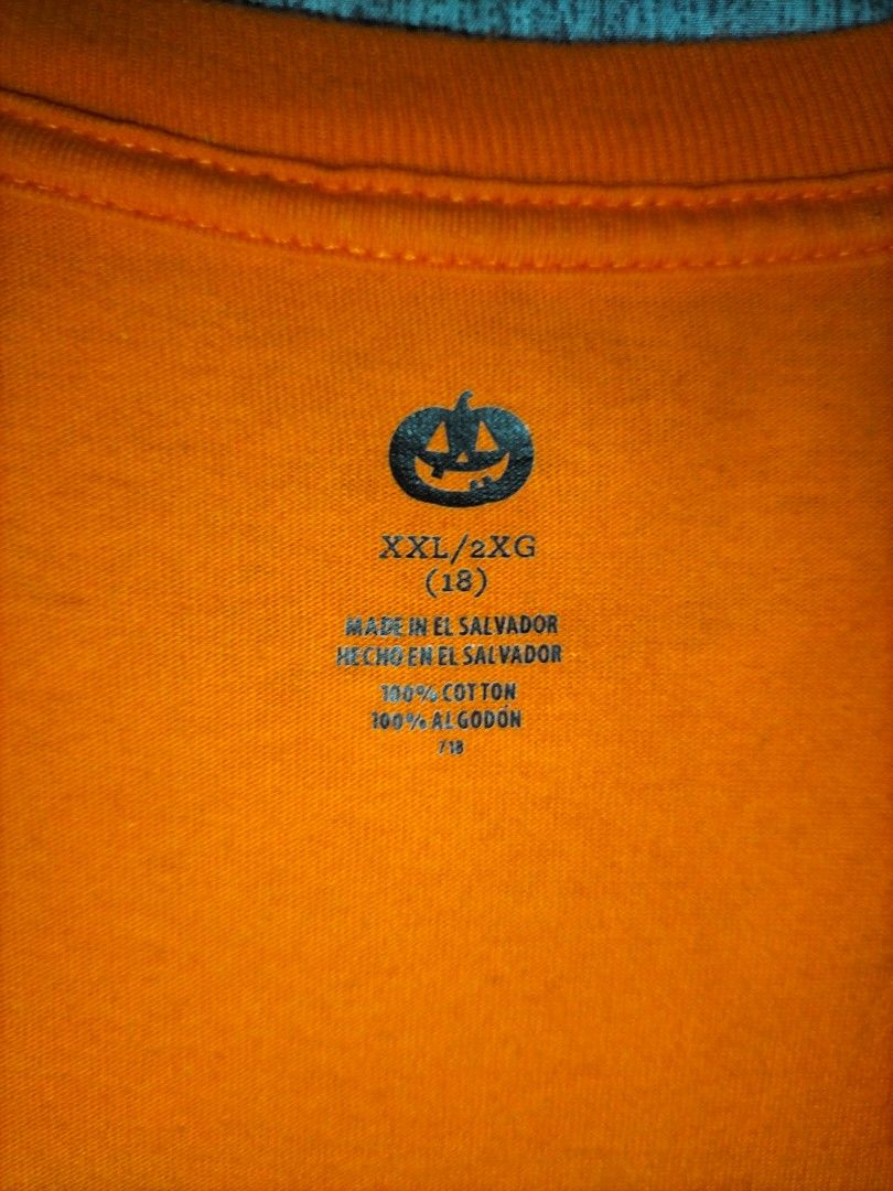 Halloween Tshirt (Category: Tshirts & Polo Shirts ) located in Mandaue City. Submitted by DREAD032 (Listing ID 1335532936, Image 3). Description: Halloween Tshirt Size Medium Dimensions Posted on pictures No Issues color rate 10/10 Free Shipping Thru LBC branch pick up only.
