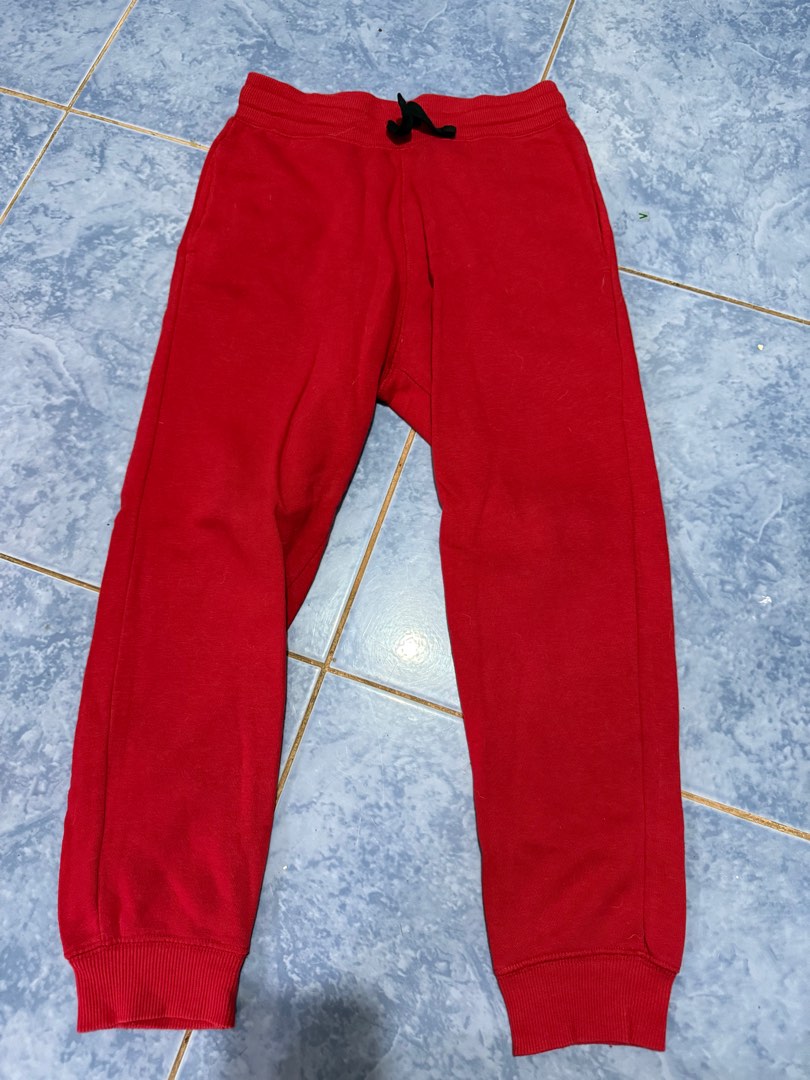 H&m red sweatpants store