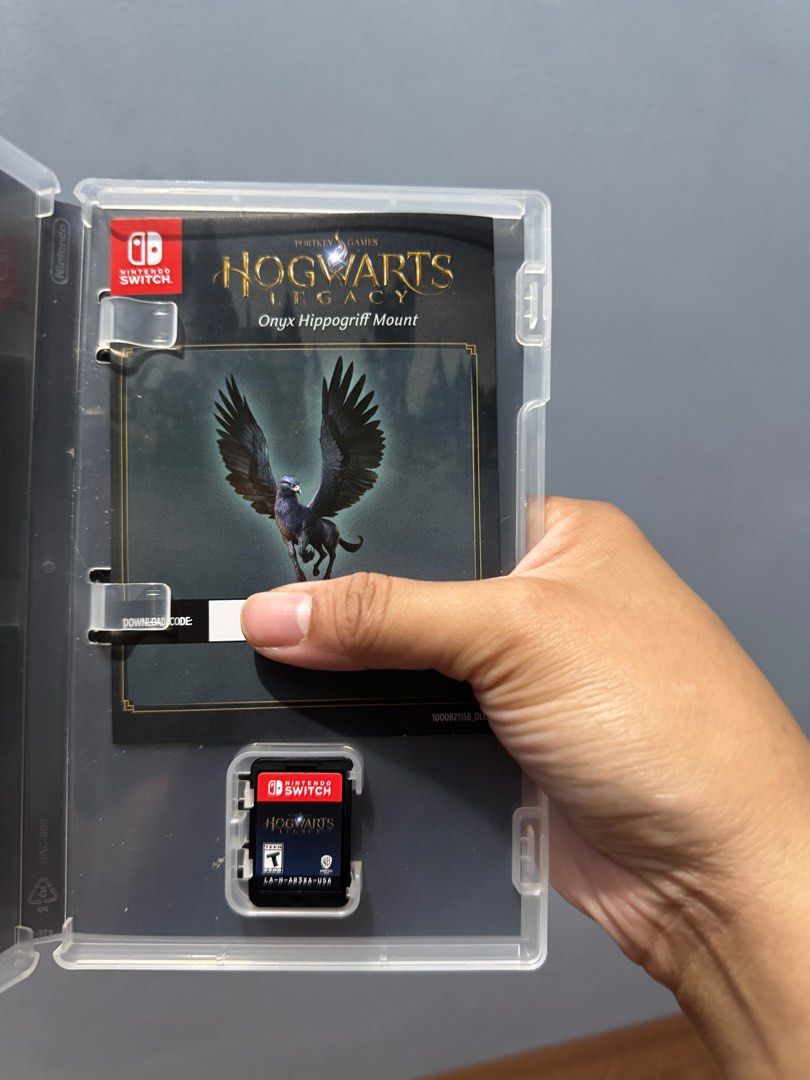 Hogwarts Legacy with code (Category: Nintendo) located in Cavite. Submitted by calista341 (Listing ID 1335602602, Image 2). Description: Like new w/ code pa. :OLED.