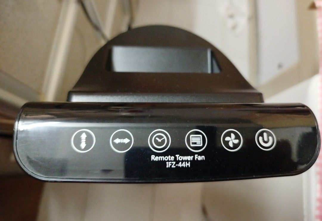 日本伊瑪牌直立式風扇IFZ-44H, 家庭電器, 其他家庭電器- Carousell