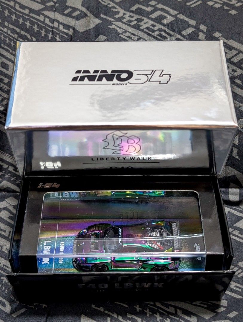 Inno64 Liberty Walk LBWK Ferrari F40 Chrome Silver CHASE CAR Hobby Expo ...