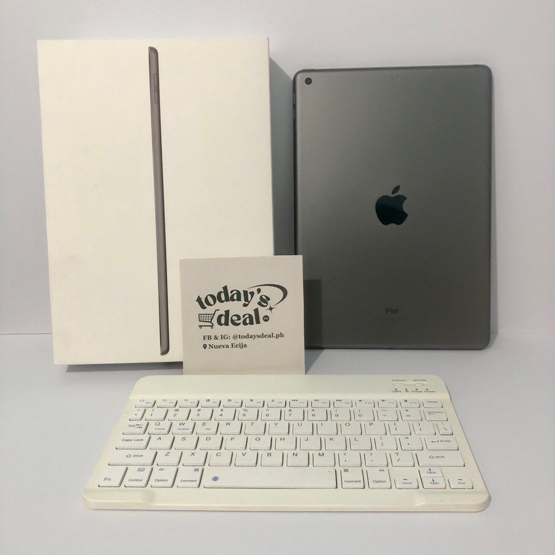 iPad 9th Gen 64gb (WiFi) (Category: iPad) located in Santa Rosa. Submitted by sha.mnl (Listing ID 1335500680, Image 2). Description: iPad 9th Gen 64gb (WiFi) — Space Grey — Complete inclusions with box, manual and charger — No issue, no dents and scratches — Bought and opened on July 2023 — Free wireless keyboard and case 📍NUEVA ECIJA | Meet up in Santa Rosa or Cabanatuan City .