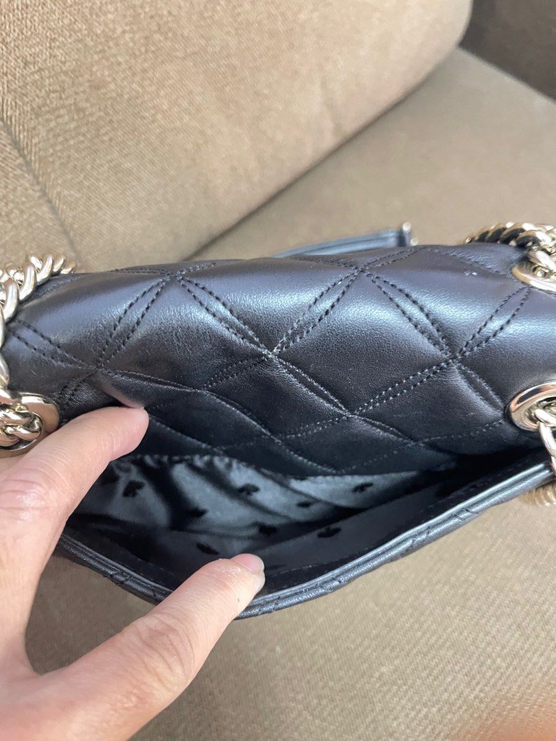 Kate Spade (Category: Luxury Bags & Wallets) located in Davao. Submitted by prelove_atb (Listing ID 1335432162, Image 3). Description: Orginal Used a couple of times Rfs- declutterring .