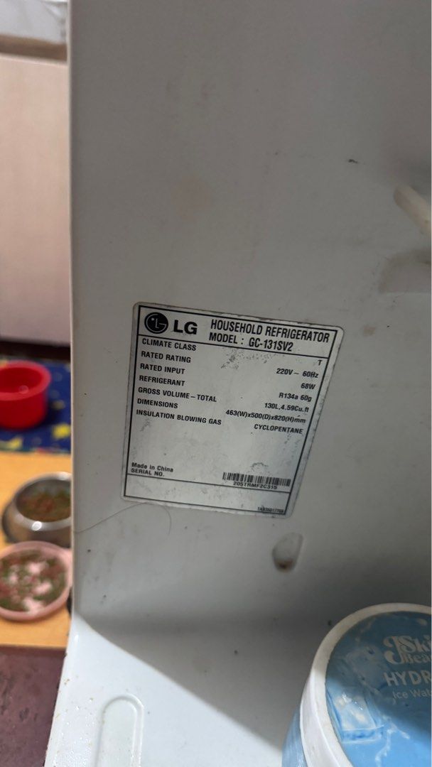 LG PERSONAL REF (DEFECTIVE) (Category: Other Kitchen Appliances) located in Manila. Submitted by ezrahfayep48251 (Listing ID 1335599197, Image 1). Description: LF: Seller who buys defective ref Name your price. Issue: Hole in freezer.