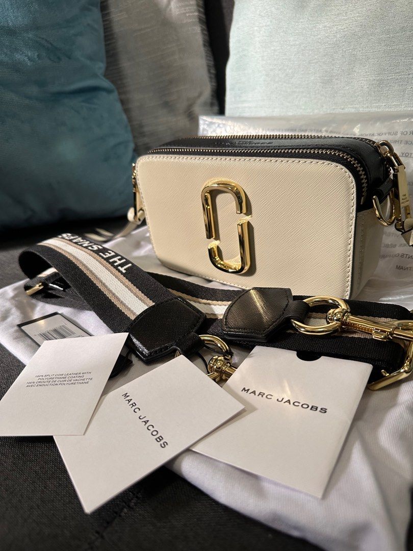 Marc Jacobs Camera bag (Category: Luxury Bags & Wallets) located in San Juan City. Submitted by vmdln (Listing ID 1335488180, Image 3). Description: Original Marc Jacobs Camera Bag New cloud white multi.