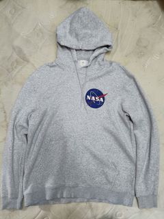 Affordable h m nasa For Sale Hoodies Carousell Malaysia
