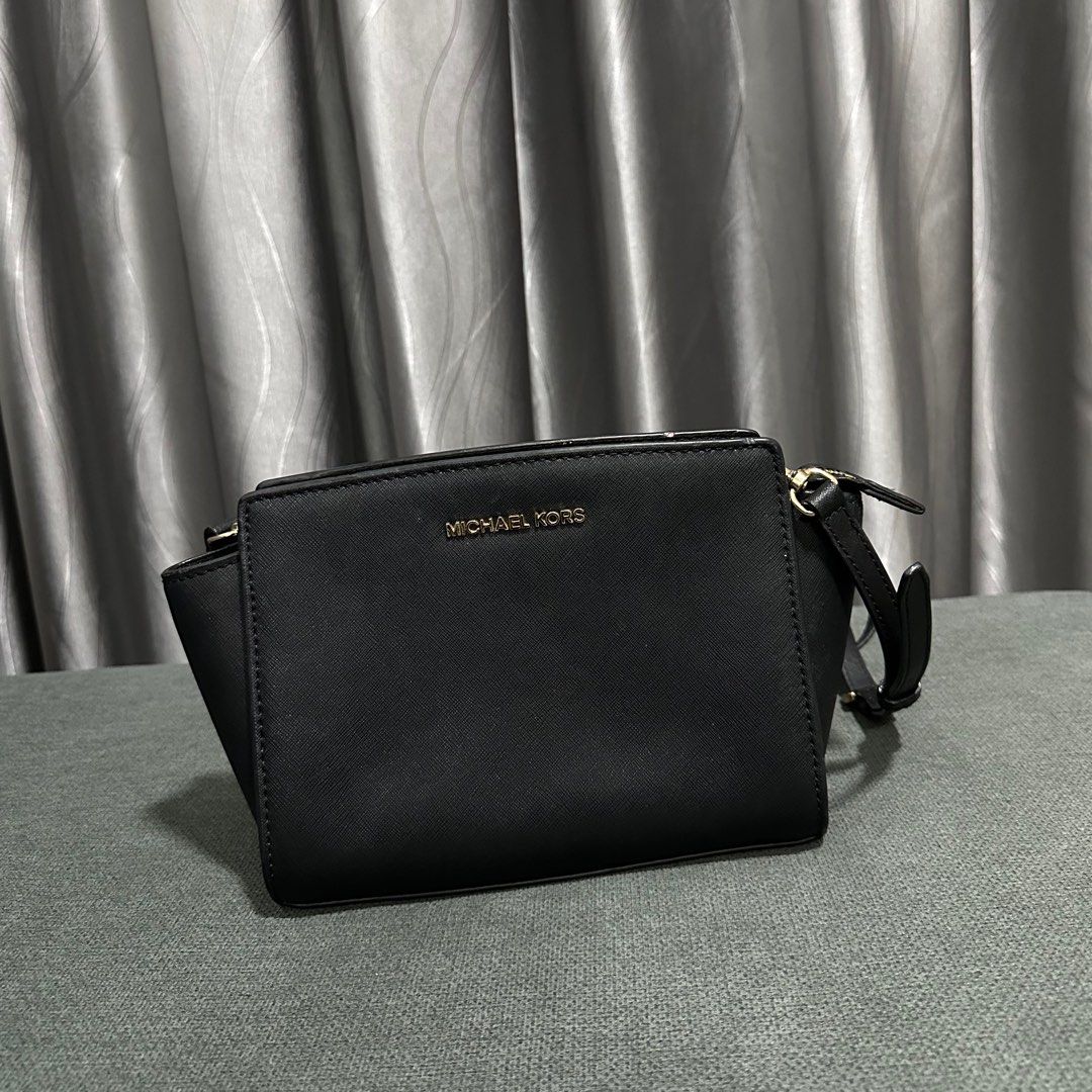 Michael kors selma medium leather crossbody bag hotsell
