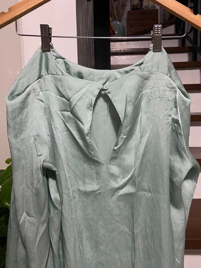 Mint green dress (Category: Dresses) located in Quezon City. Submitted by jujoo (Listing ID 1335537506, Image 2). Description: .