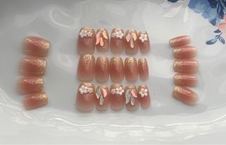 （分類：）位於 。 由 lazueza 提交（商品編號 1335476649，圖片 1）。簡介： 。