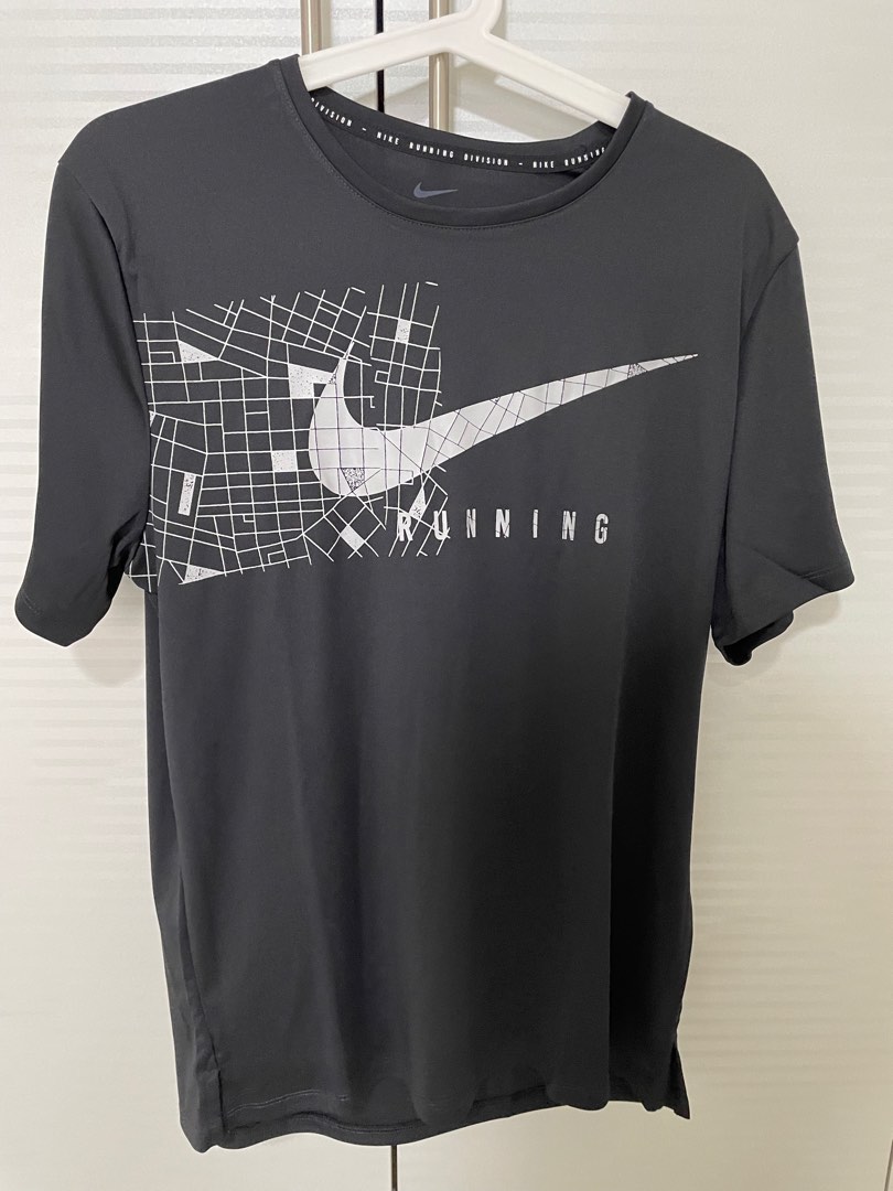 Nike dri fit running t shirt size m Men s Fashion Tops Sets Tshirts Polo Shirts on Carousell