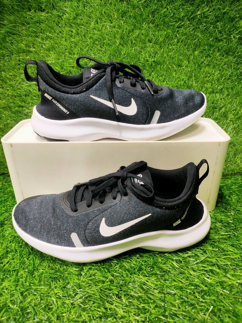 Nike flex experience kids top