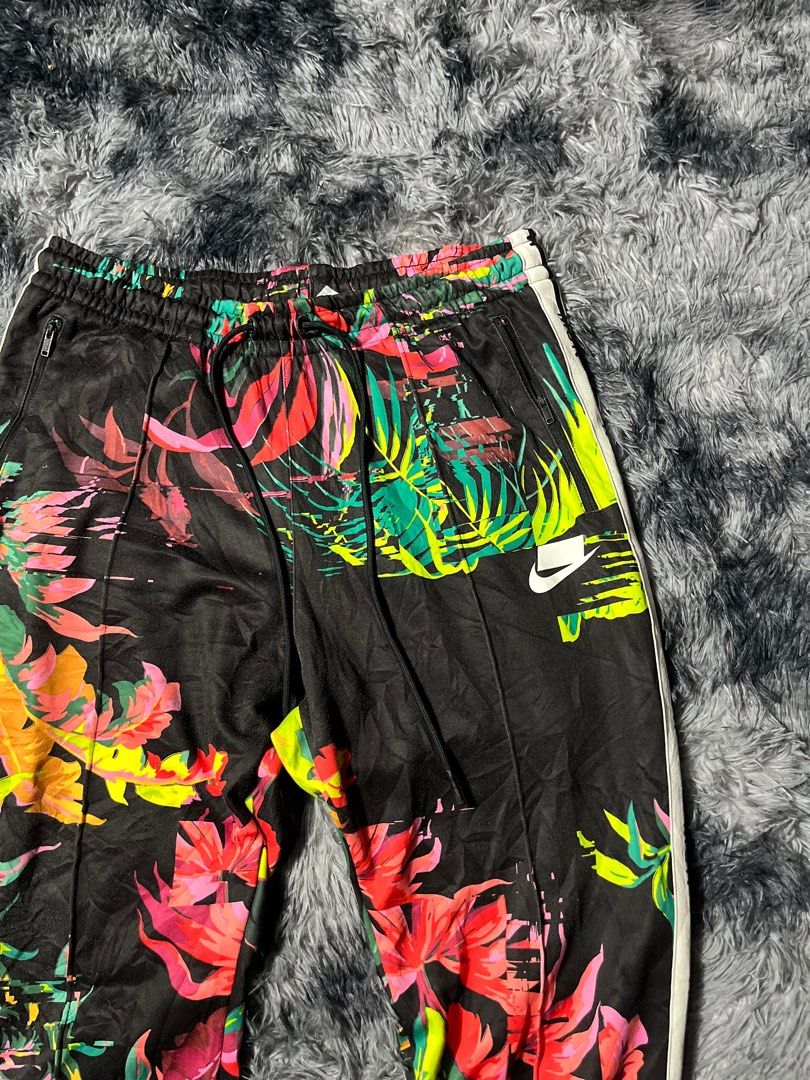 Nike NSW track pants Men s Fashion Bottoms Joggers on Carousell
