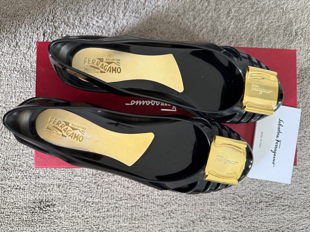 Salvatore ferragamo bermuda jelly shoes new arrivals