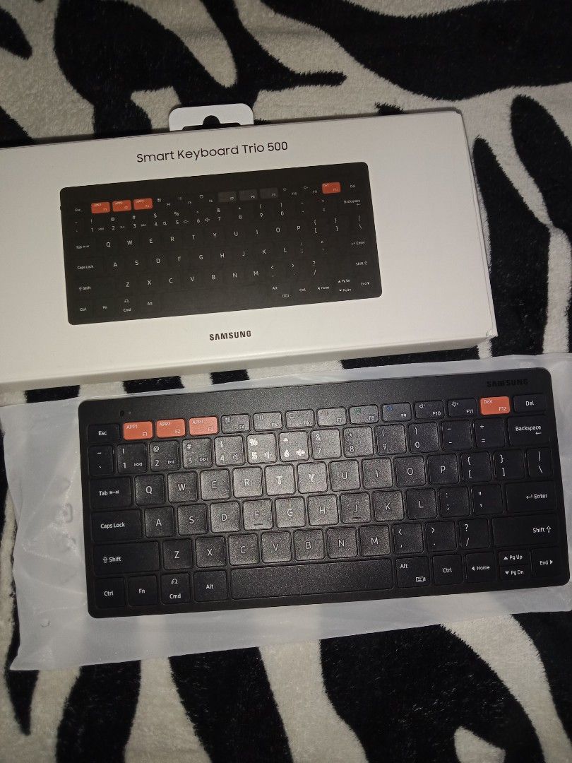 Samsung Smart Keyboard Trio 500 (Category: Computer Keyboard) located in Taguig. Submitted by _itsmargauxfinds (Listing ID 1335572806, Image 2). Description: details about the item: •brand new & never been use •can connect it thru bluetooth & have a battery •mop: gcash/paymaya •mod: lalamove/meet up at sm bicutan paranaque only.