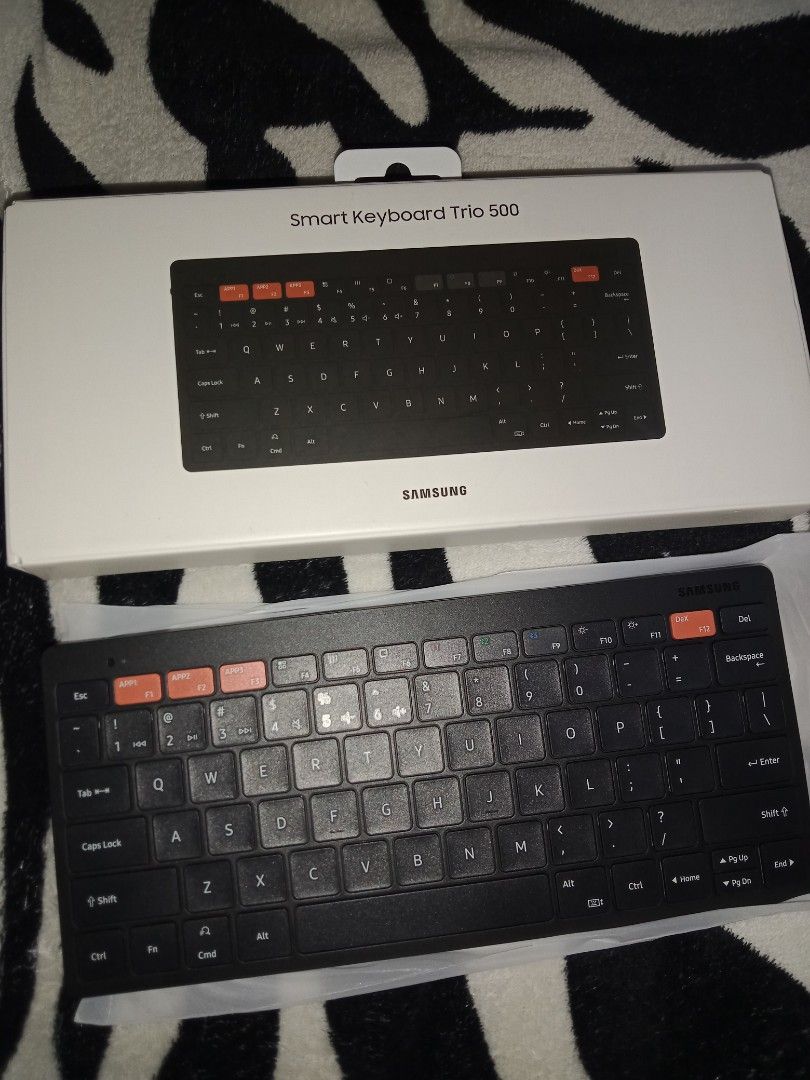 Samsung Smart Keyboard Trio 500 (Category: Computer Keyboard) located in Taguig. Submitted by _itsmargauxfinds (Listing ID 1335572806, Image 1). Description: details about the item: •brand new & never been use •can connect it thru bluetooth & have a battery •mop: gcash/paymaya •mod: lalamove/meet up at sm bicutan paranaque only.