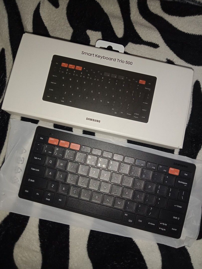 Samsung Smart Keyboard Trio 500 (Category: Computer Keyboard) located in Taguig. Submitted by _itsmargauxfinds (Listing ID 1335572806, Image 3). Description: details about the item: •brand new & never been use •can connect it thru bluetooth & have a battery •mop: gcash/paymaya •mod: lalamove/meet up at sm bicutan paranaque only.
