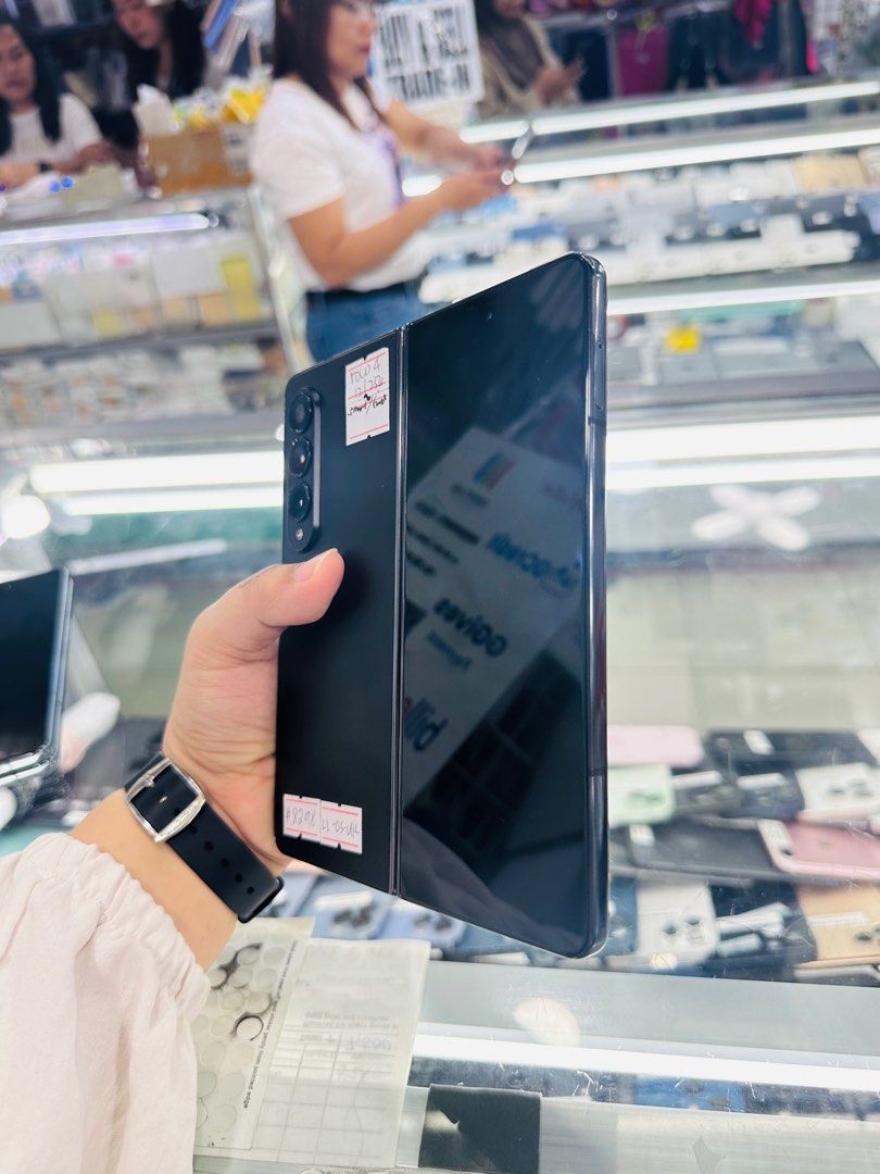 Samsung Z Fold 4 5G Sim 1 Smartlocked Ntc (Category: Samsung) located in San Juan City. Submitted by javedsgadgetshop (Listing ID 1335450147, Image 2). Description: OPEN FOR INSTALLMENT VIA CREDIT CARD/GGIVES/SPAY/BILLEASE & SWAP/TRADE-IN! BUY AND SELL! Quick Specs : Samsung Z Fold 4 5G •256gb •NTC Variant •Good batt health •Smartlocked •95% Smoothness •No hidden issue | No Repaired •100% Authentic | Not Refurbished •w/ OEM Charger & store warran
