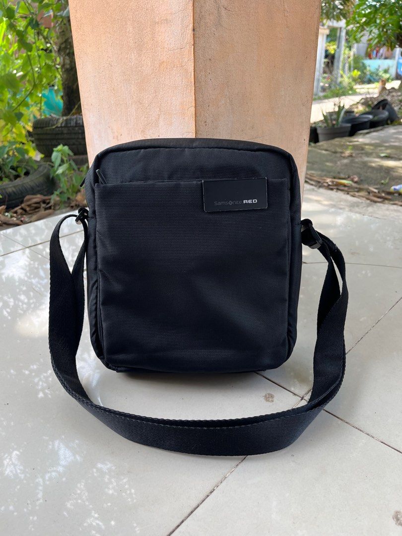 Samsonite red tedwin 2025