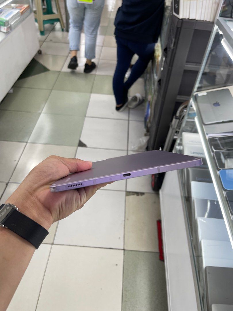 TAB S9 FE 6/128GB WIFI ONLY NO ISSUE (Category: Android) located in Manila. Submitted by mrkim_gadget (Listing ID 1335543555, Image 2). Description: Onhand| TAB S9 FE •6/128GB •Wifi Only •99% Smooth •Never been Repaired •No Hidden Issues •Can Reset Anytime •Test to Sawa •NOT Refurb •Unli 3utools INCLUSION CLEAR CASE CHARGER TEMPERD •Mode of payment •Cash •Gcash •Bank Transfer We Open for COD (INYO PO SF) Pick-Up at my Shop in Greenhills Shopping 
