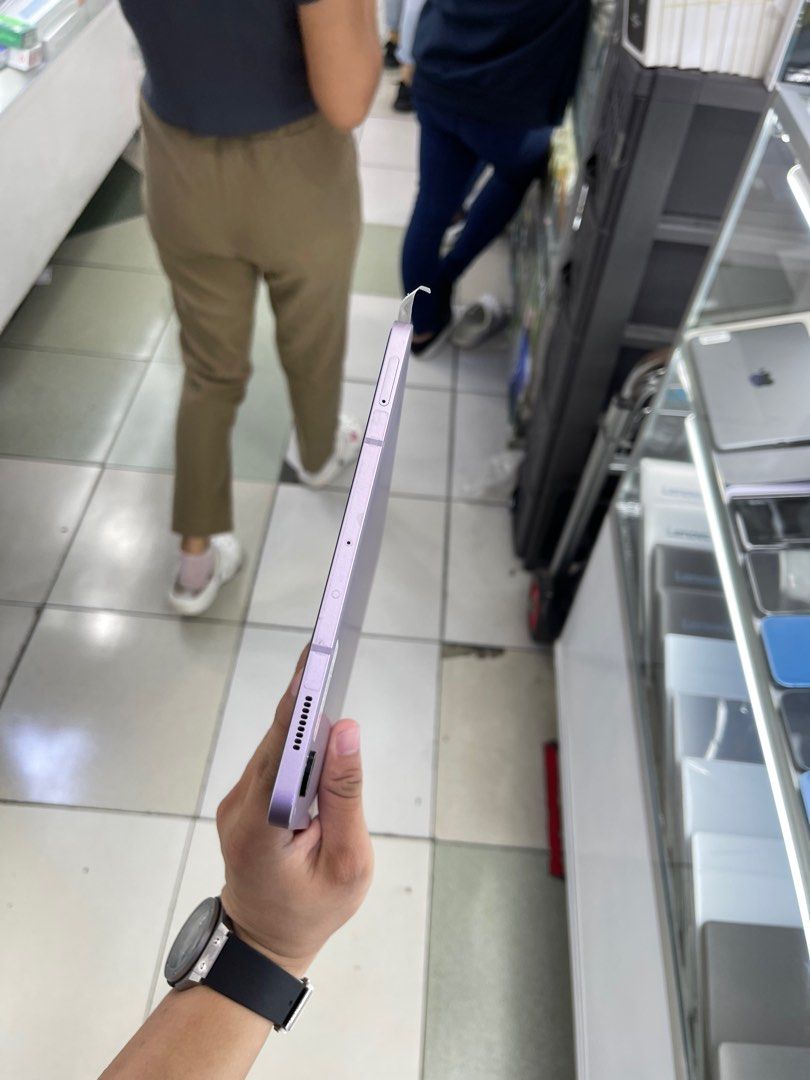 TAB S9 FE 6/128GB WIFI ONLY NO ISSUE (Category: Android) located in Manila. Submitted by mrkim_gadget (Listing ID 1335543555, Image 3). Description: Onhand| TAB S9 FE •6/128GB •Wifi Only •99% Smooth •Never been Repaired •No Hidden Issues •Can Reset Anytime •Test to Sawa •NOT Refurb •Unli 3utools INCLUSION CLEAR CASE CHARGER TEMPERD •Mode of payment •Cash •Gcash •Bank Transfer We Open for COD (INYO PO SF) Pick-Up at my Shop in Greenhills Shopping 