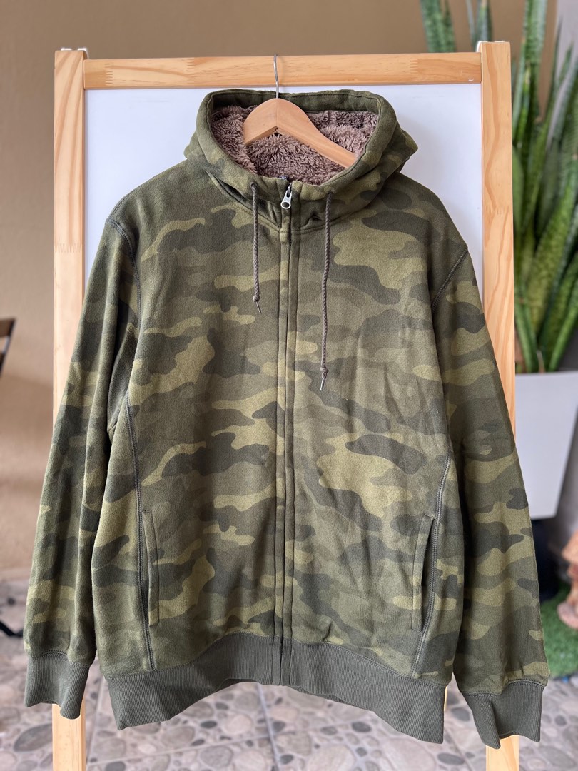 Uniqlo camo hoodie sales