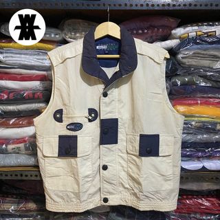 (Kategori: ) berada di . Dikirim oleh blacksmiththriftmart (ID iklan 1335523392, Gambar 1). Deskripsi: .