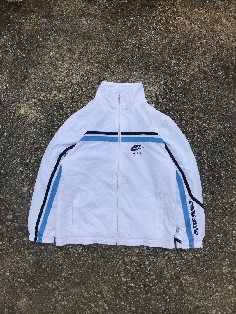 Vintage Nike windbreaker for women Men s Fashion Coats Jackets and Outerwear on Carousell