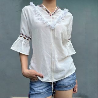 (Category: ) located in . Submitted by demi_rewears (Listing ID 1335421713, Image 1). Description: .