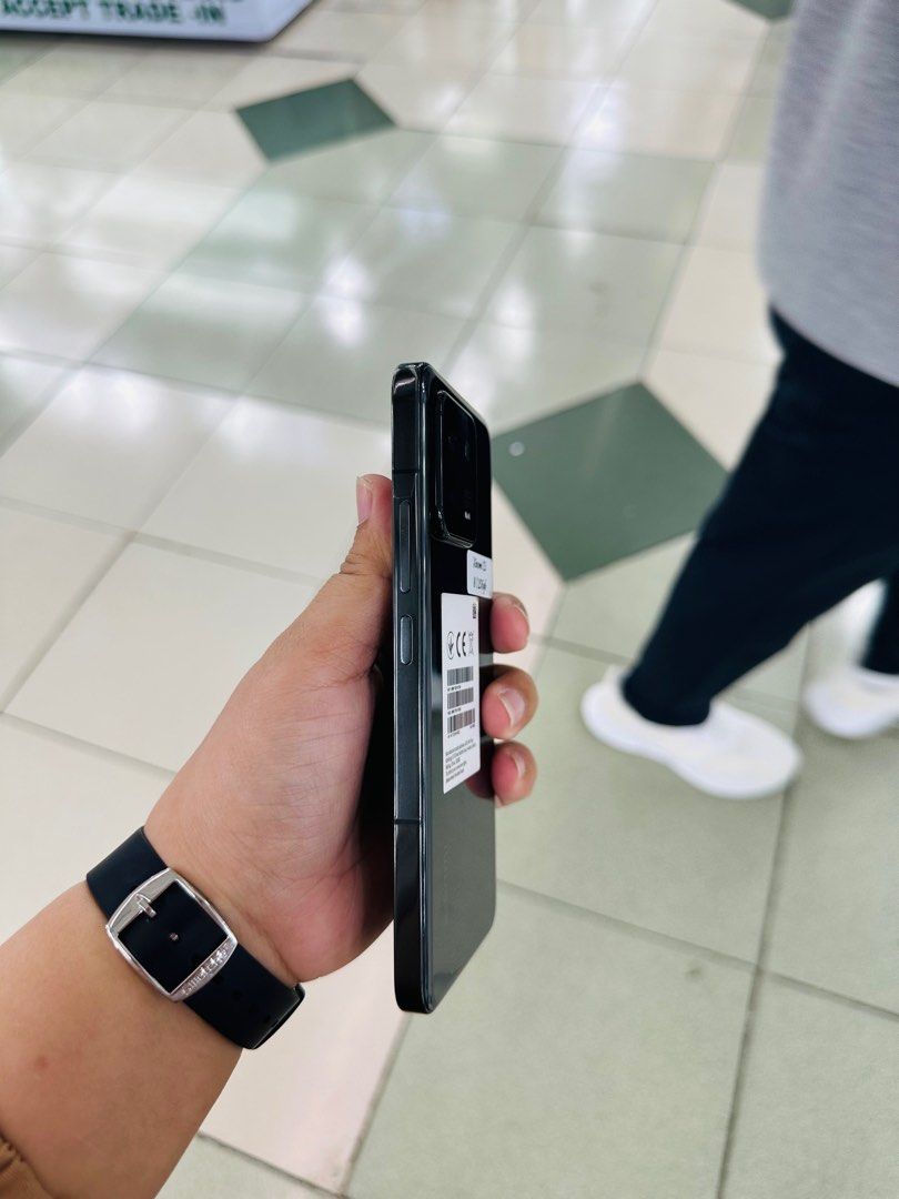 Xiaomi 13 256gb Dualsim FU (Category: Xiaomi) located in San Juan City. Submitted by javedsgadgetshop (Listing ID 1335530923, Image 3). Description: OPEN FOR INSTALLMENT VIA CREDIT CARD/GGIVES/SPAY/BILLEASE & SWAP/TRADE-IN! BUY AND SELL! Quick Specs : Xiaomi 13 •256gb •NTC Variant •Good batt health •Factory Unlock •95% Smoothness •No hidden issue | No Repaired •100% Authentic | Not Refurbished •w/ OEM Charger & store warranty ❣️ - serial can be c