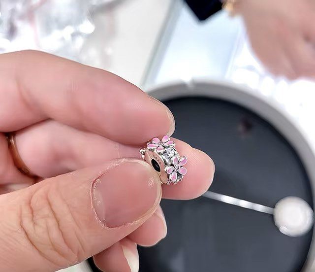 Pandora pink primrose clip on sale