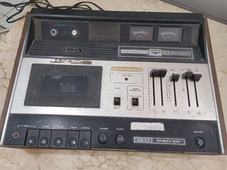 Akai tape player