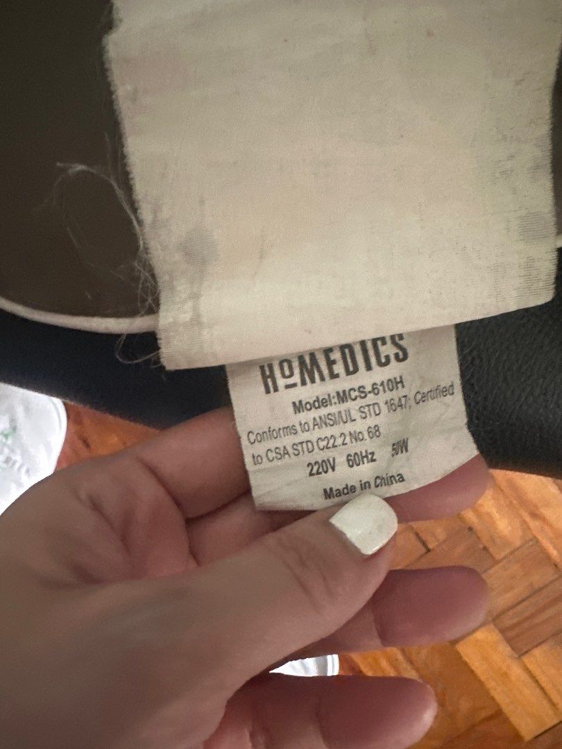 Back massager (Category: Massage Devices) located in Pasig City. Submitted by emashopaholic (Listing ID 1335646695, Image 3). Description: Preloved Home Medics Back massager Shiatsu massage cushion with heat Repricing from ₱2000 NOW ONLY ₱1200 Flaws: the other side is not moving but the other side is fully functional. Both have heat and all modes still functioning. PM to request for a video. Location: Pasig Shipping c/o buyer MOP: Gcash/BDO/BPi.