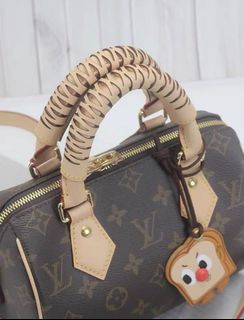 (Category: ) located in . Submitted by shopaholic-anonymous (Listing ID 1335660128, Image 1). Description: .