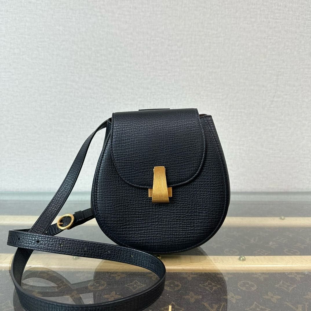 Bottega veneta palmellato belt nightmarish bag