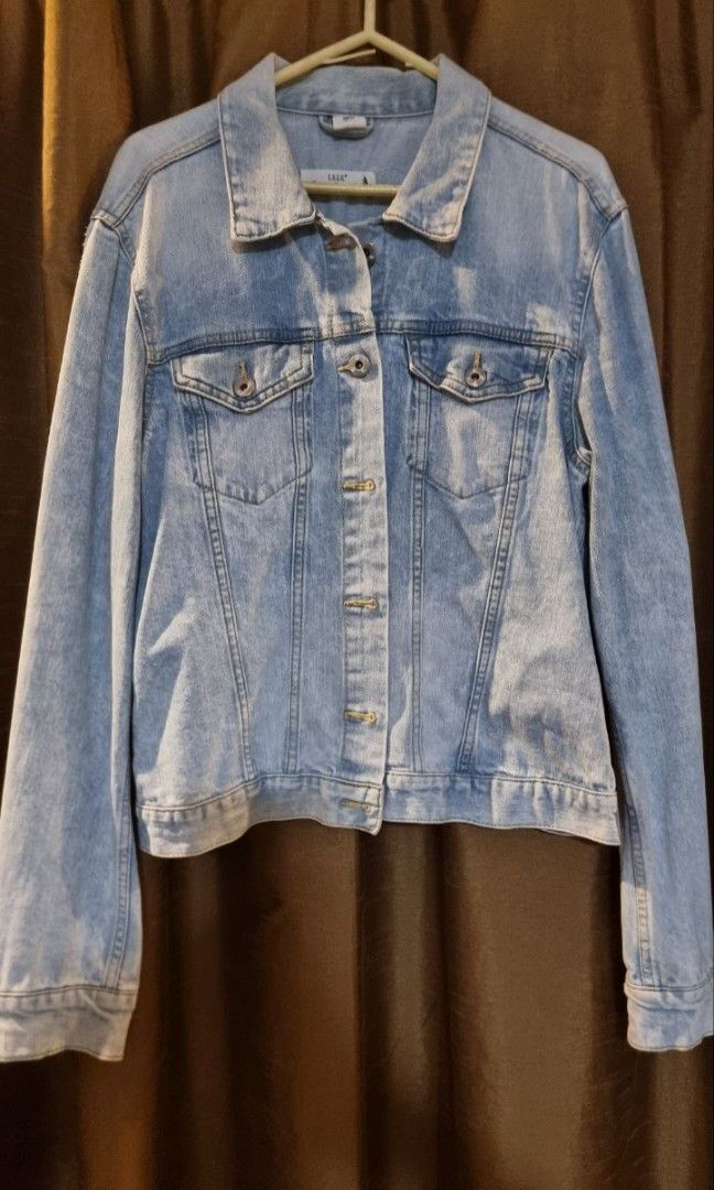 DENIM JACKET (H&M L.O.G.G) (Category: Coats, Jackets and Outerwear) located in Paranaque City. Submitted by rcmst (Listing ID 1335751180, Image 1). Description: .