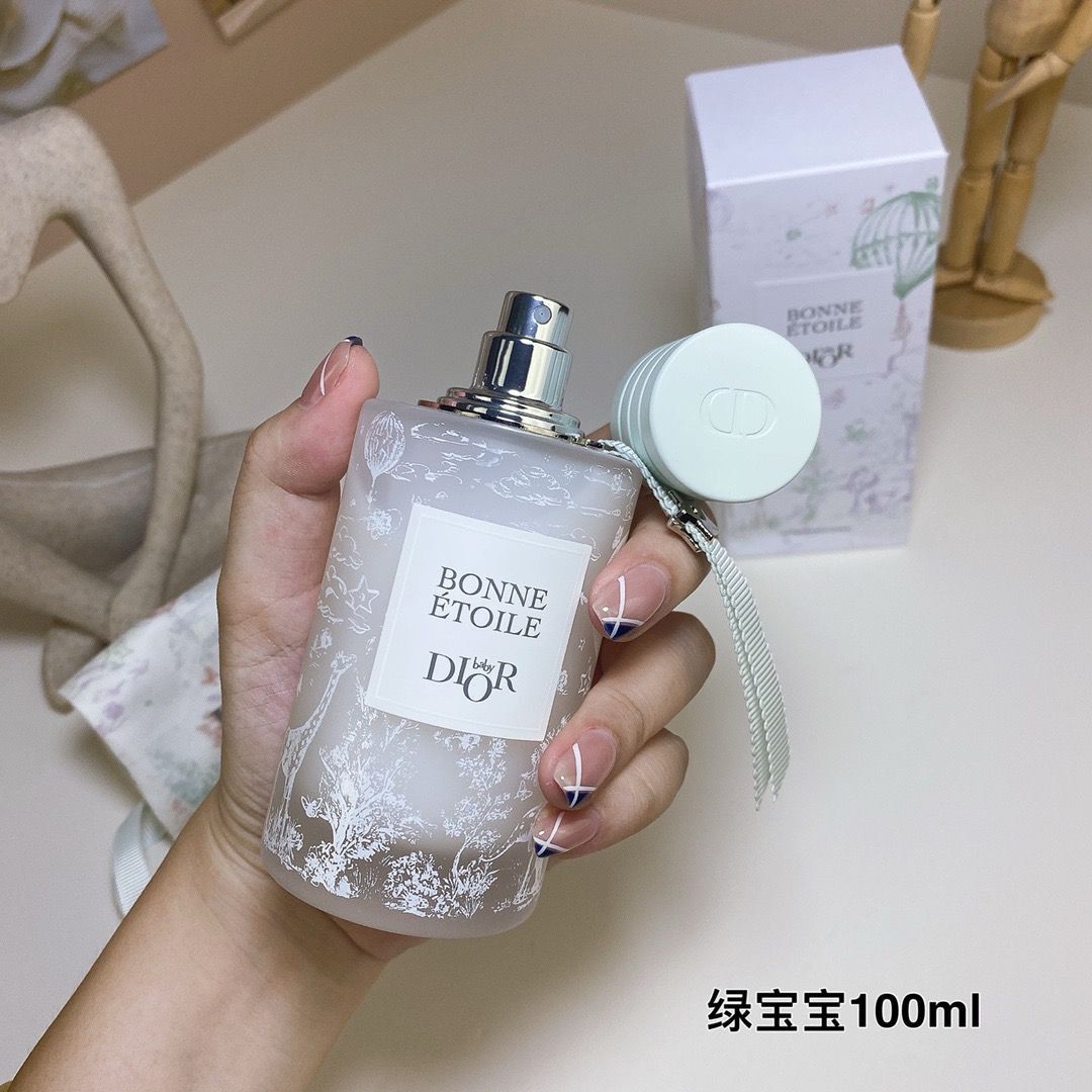 Dior Bonne Étoile 100ml 香水 美品 BONNE ÉTOILE SCENTED WATER | DIOR QA