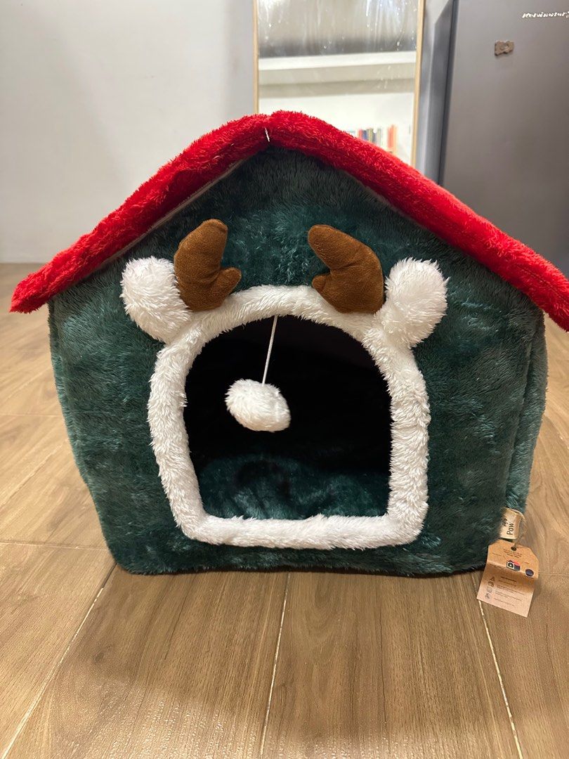 Dog bed (Category: Homes & Other Pet Accessories) located in Manila. Submitted by sleepmarie (Listing ID 1335633993, Image 3). Description: My dog doesnt like it. Orig price 800 from pet express.