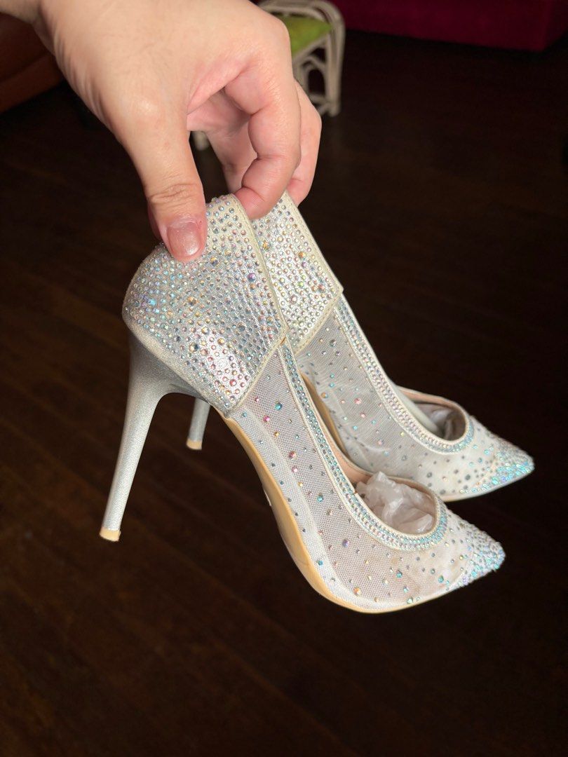 Elegant Silver with stones high heels (Category: Heels) located in Paranaque City. Submitted by trishago (Listing ID 1335624136, Image 3). Description: Size 40.