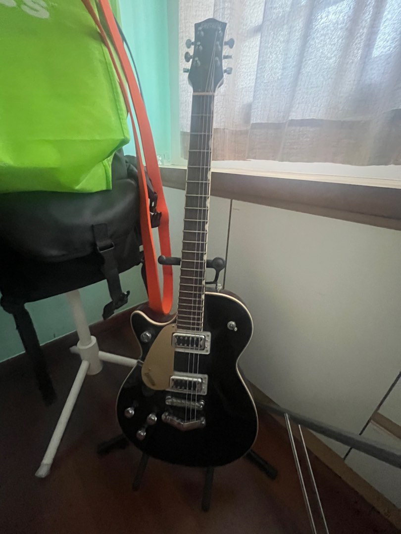 Gretsch G5230LH Electromatic Jet FT Single Cut with V Stoptail Left Handed Laurel Fingerboard Black Hobbies Toys Music Media Musical Instruments on Carousell