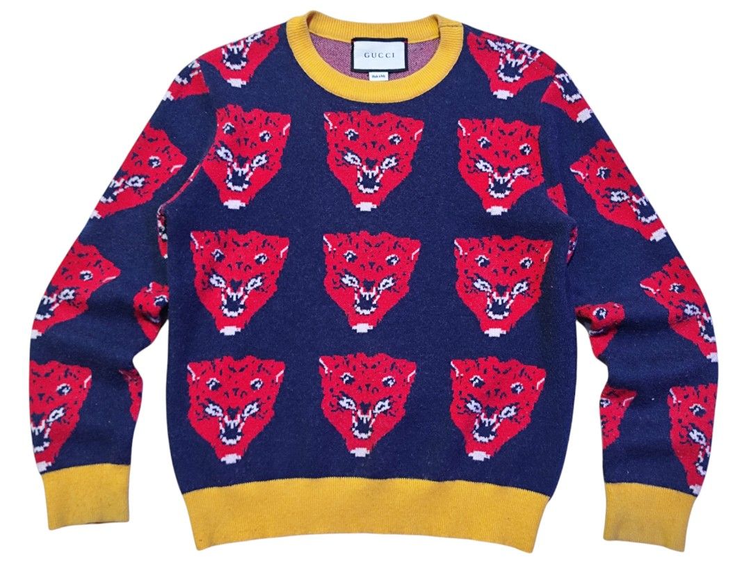 GUCCI JACQUARD TIGER KNIT WOOL SWEATER Men s Fashion Coats Jackets and Outerwear on Carousell