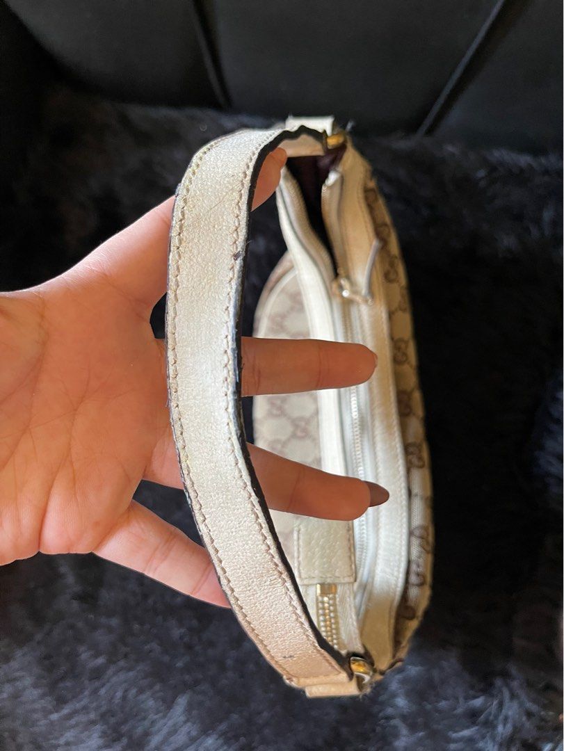 Gucci pochette monogram online