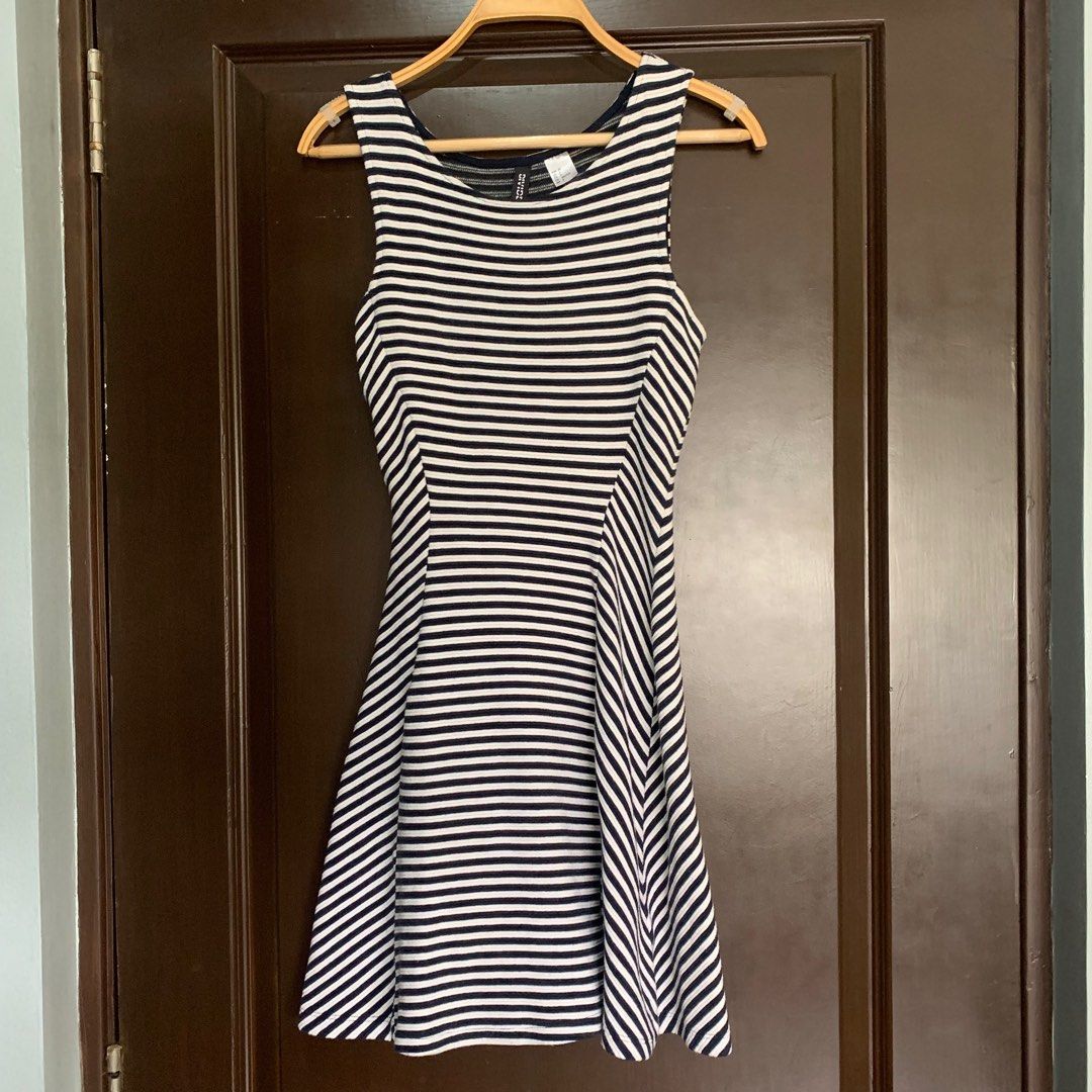 H&M Stripe Flare Dress Thick fabric, Women's Fashion, Dresses & Sets, Dresses on Carousell H&M Stripe Flare Dress Thick fabric, Women's Fashion, Dresses & Sets, Dresses on Carousell