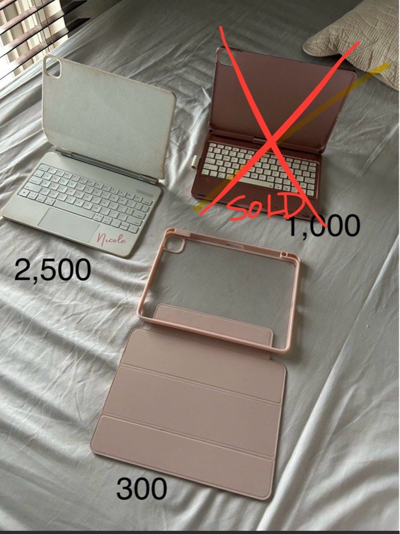 Ipad air 5 keyboard cases (Category: Computer Keyboard) located in Pasig City. Submitted by ms.earthangel (Listing ID 1321023839, Image 1). Description: All for 3000.